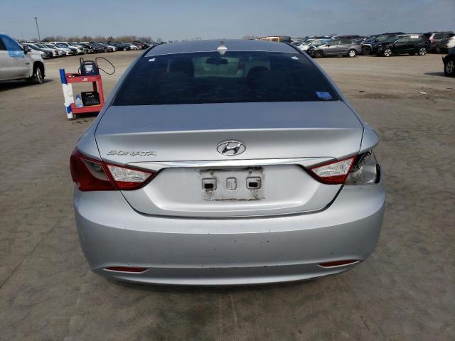 5NPEB4AC2BH075577 - 2011 HYUNDAI SONATA GLS SILVER photo 6