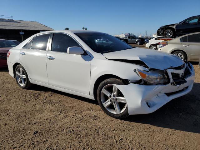 4T1BF3EK6AU536816 - 2010 TOYOTA CAMRY BASE WHITE photo 4