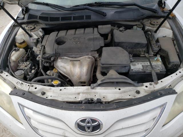 4T1BF3EK5BU646001 - 2011 TOYOTA CAMRY BASE WHITE photo 11