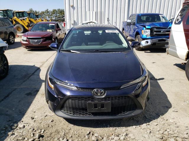 5YFEPMAE4NP272986 - 2022 TOYOTA COROLLA LE BLUE photo 5