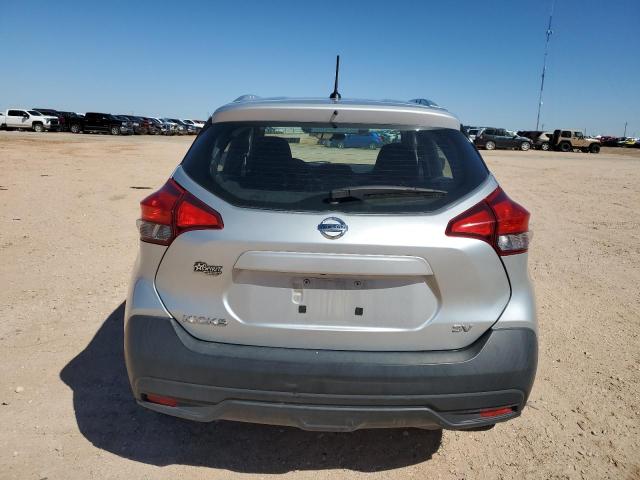 3N1CP5CU4KL541713 - 2019 NISSAN KICKS S SILVER photo 6