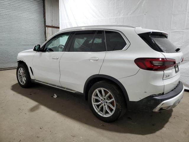 5UXCR6C08P9P38795 - 2023 BMW X5 XDRIVE40I WHITE photo 2