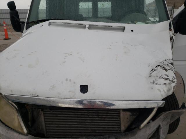 WD0PD644065913184 - 2006 DODGE SPRINTER 2500 WHITE photo 11