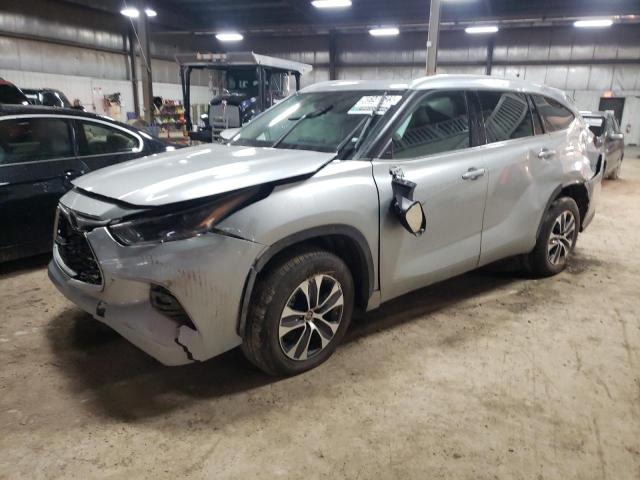 5TDGZRAH3NS554165 - 2022 TOYOTA HIGHLANDER XLE SILVER photo 1