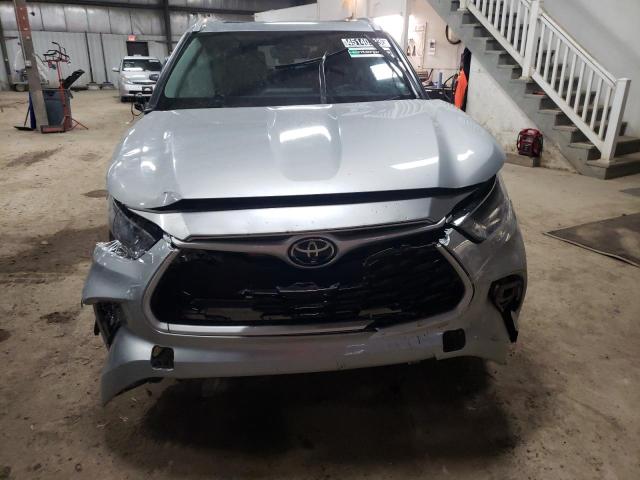 5TDGZRAH3NS554165 - 2022 TOYOTA HIGHLANDER XLE SILVER photo 5