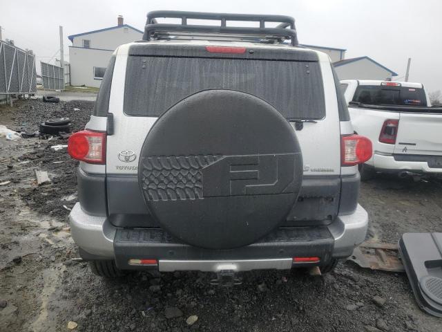 JTEBU11F470064067 - 2007 TOYOTA FJ CRUISER SILVER photo 6