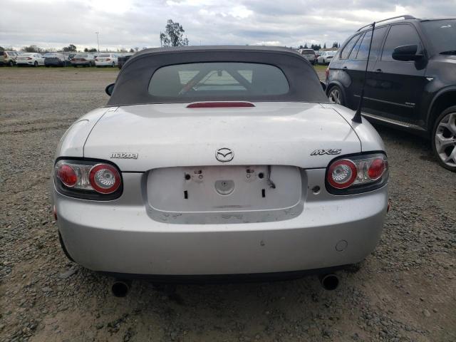 JM1NC25F360117683 - 2006 MAZDA MX-5 MIATA SILVER photo 6