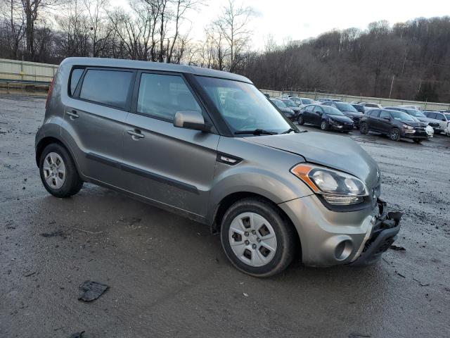 KNDJT2A55D7618235 - 2013 KIA SOUL GRAY photo 4