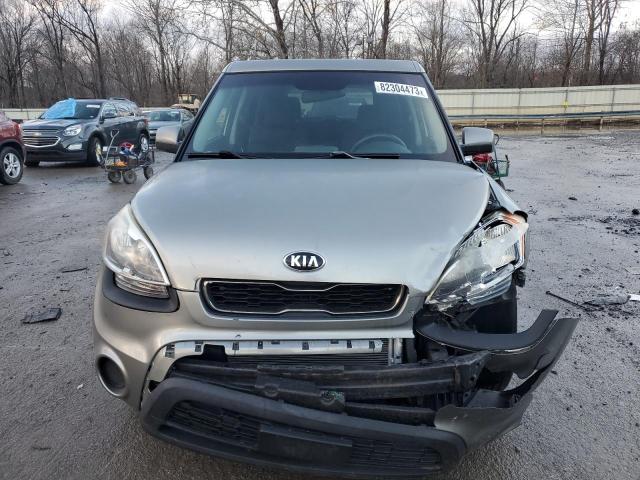 KNDJT2A55D7618235 - 2013 KIA SOUL GRAY photo 5