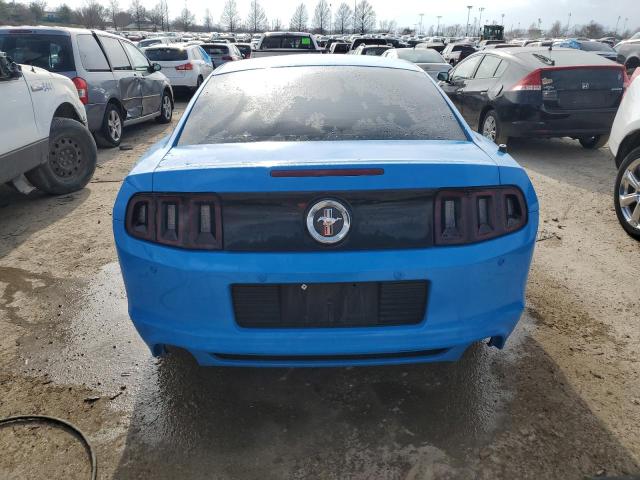 1ZVBP8AM7D5254640 - 2013 FORD MUSTANG BLUE photo 6