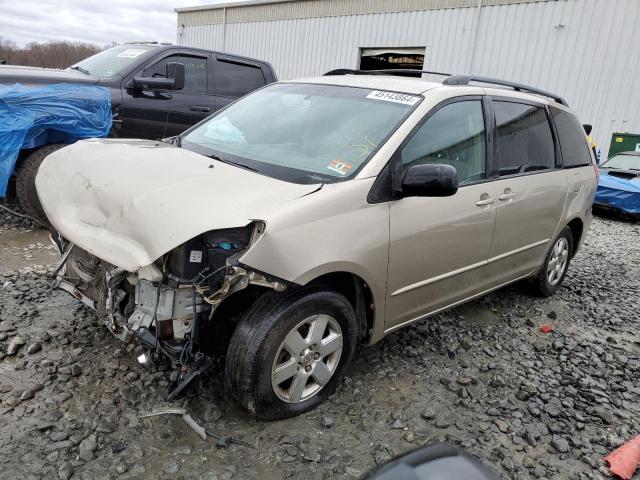 2004 TOYOTA SIENNA CE, 