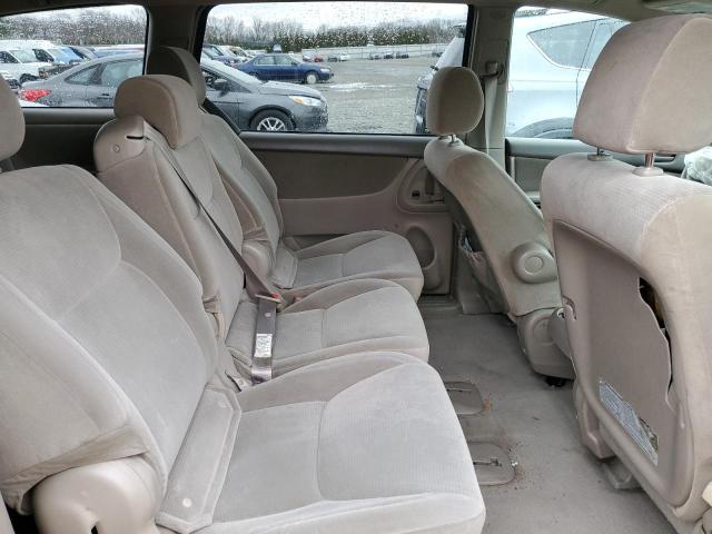 5TDZA23C44S209962 - 2004 TOYOTA SIENNA CE TAN photo 11