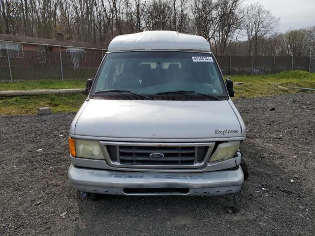 1FDRE14L55HA36418 - 2005 FORD ECONOLINE E150 VAN SILVER photo 5