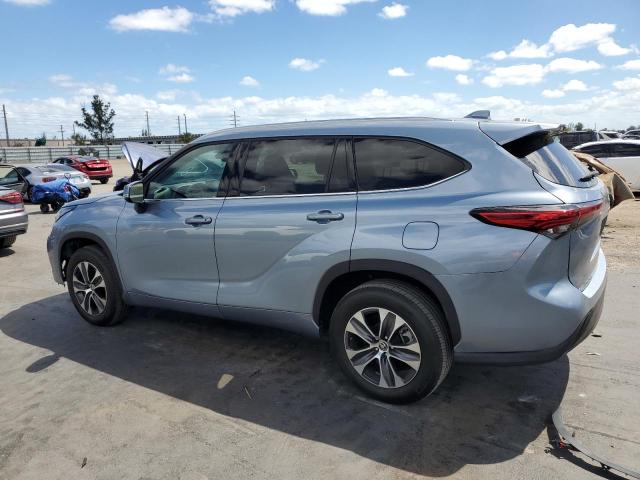 5TDGZRAH0MS085339 - 2021 TOYOTA HIGHLANDER XLE SILVER photo 2