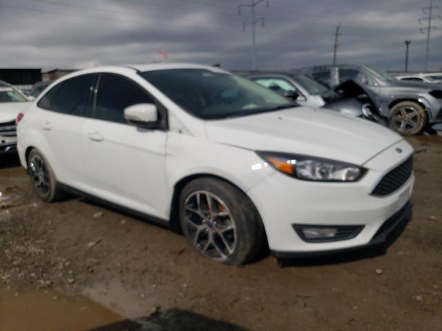 1FADP3H21JL299590 - 2018 FORD FOCUS SEL WHITE photo 4