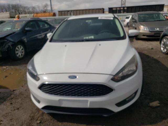 1FADP3H21JL299590 - 2018 FORD FOCUS SEL WHITE photo 5