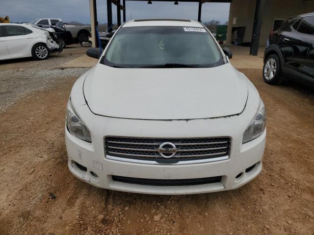 1N4AA5AP4BC831177 - 2011 NISSAN MAXIMA S WHITE photo 5