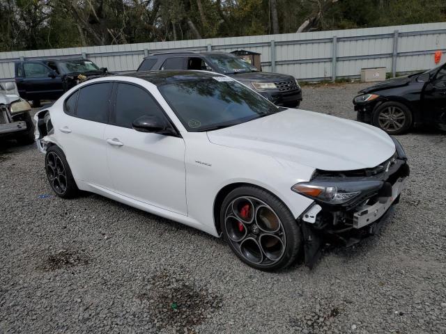 ZARFAMBN9N7656063 - 2022 ALFA ROMEO GIULIA SUPER WHITE photo 4