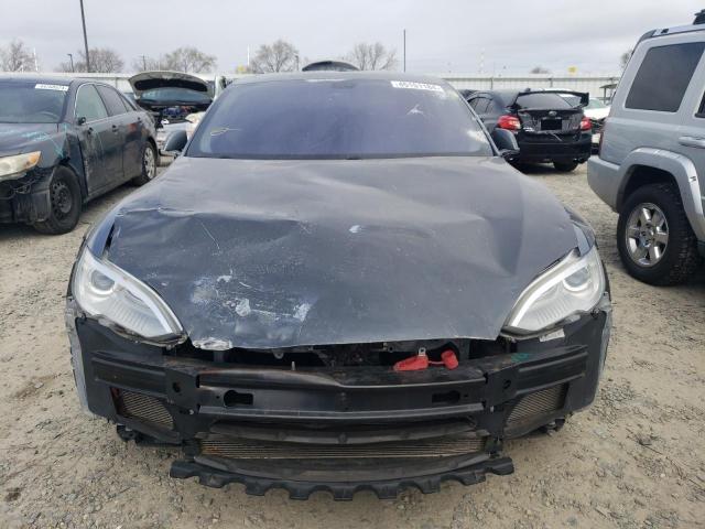 5YJSA1S11EFP40702 - 2014 TESLA MODEL S ნაცრისფერი ფოტო 5