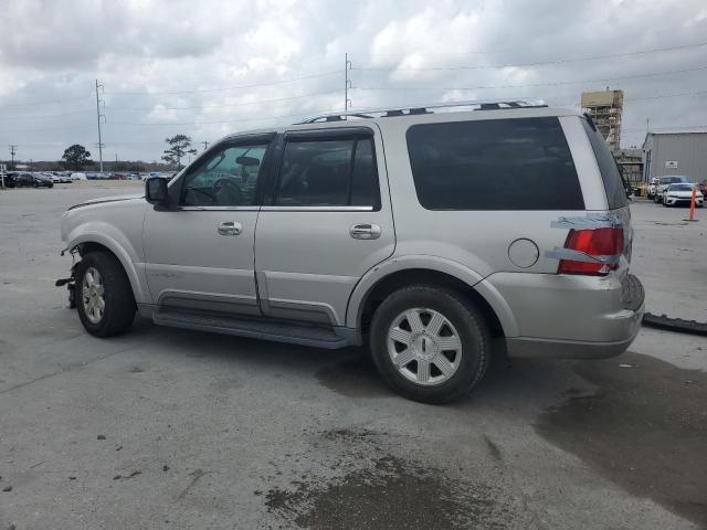5LMFU27R63LJ35185 - 2003 LINCOLN NAVIGATOR SILVER photo 2