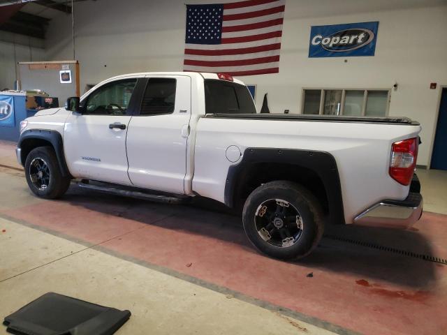 5TFUM5F19GX066759 - 2016 TOYOTA TUNDRA DOUBLE CAB SR/SR5 WHITE photo 2