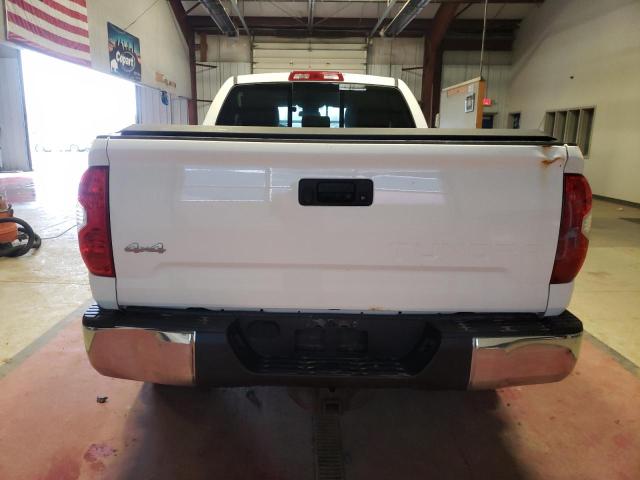 5TFUM5F19GX066759 - 2016 TOYOTA TUNDRA DOUBLE CAB SR/SR5 WHITE photo 6