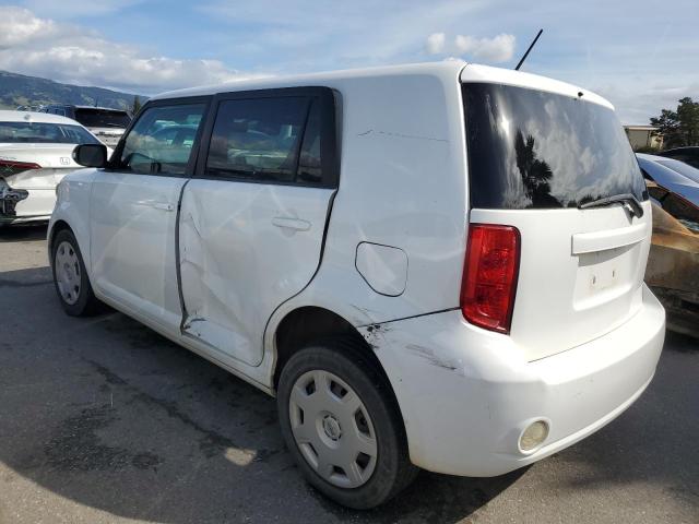 JTLKE50E581026462 - 2008 TOYOTA SCION XB WHITE photo 2