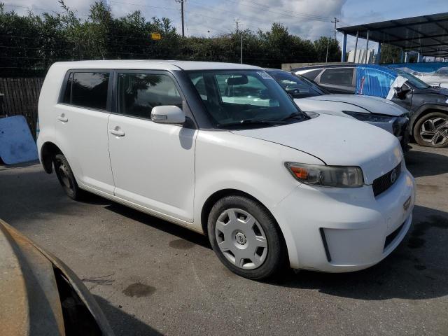 JTLKE50E581026462 - 2008 TOYOTA SCION XB WHITE photo 4