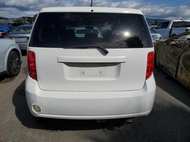 JTLKE50E581026462 - 2008 TOYOTA SCION XB WHITE photo 6