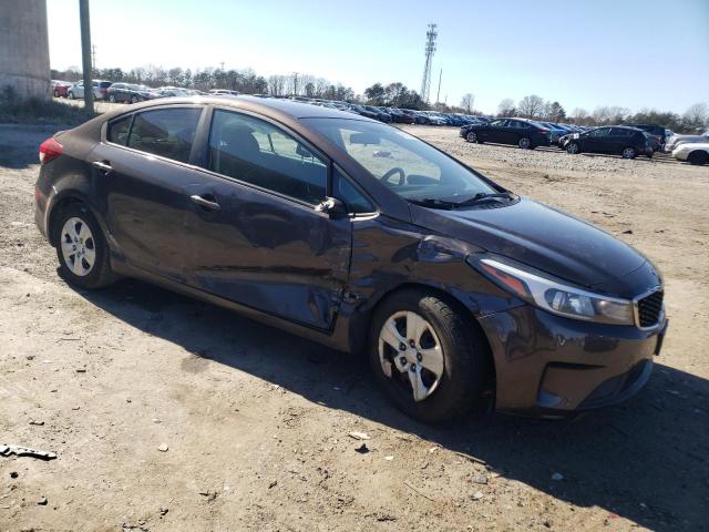 3KPFL4A79HE101206 - 2017 KIA FORTE LX BROWN photo 4