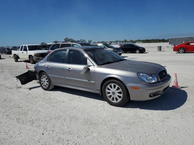 KMHWF35H75A143548 - 2005 HYUNDAI SONATA/GL GLS GRAY photo 4