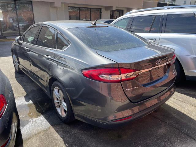 3FA6P0HD9JR162701 - 2018 FORD FUSION SE GRAY photo 3