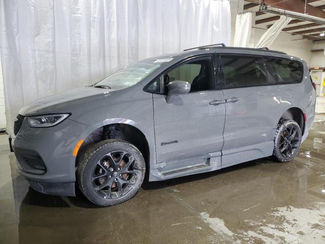 2C4RC1BG2NR171392 - 2022 CHRYSLER PACIFICA TOURING L GRAY photo 1