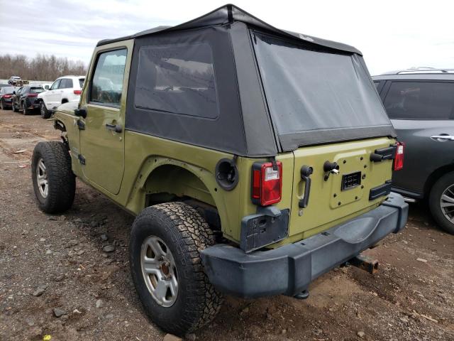 1C4AJWAG7DL586412 - 2013 JEEP WRANGLER SPORT GREEN photo 2