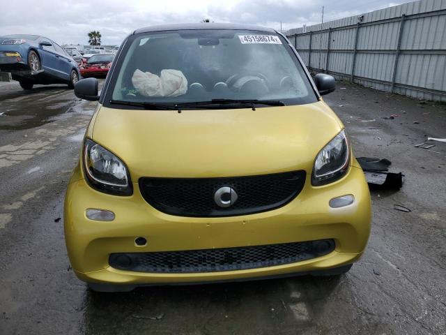 WMEFJ5DA5GK150015 - 2016 SMART FORTWO YELLOW photo 5