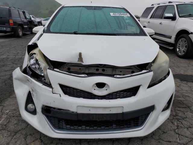 JTDKTUD37CD507471 - 2012 TOYOTA YARIS WHITE photo 5