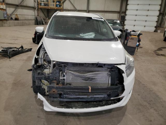 KNAHT8A3XG7125717 - 2016 KIA RONDO WHITE photo 5