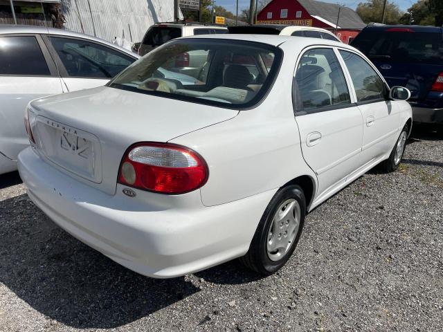 KNAFB121515027034 - 2001 KIA SEPHIA BASE WHITE photo 4