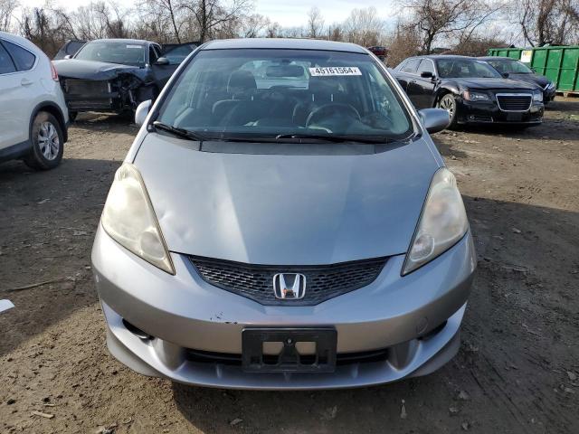 JHMGE88479S049864 - 2009 HONDA FIT SPORT GRAY photo 5