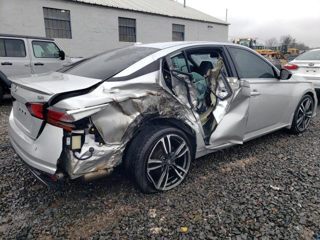 1N4BL4CV8KC137502 - 2019 NISSAN ALTIMA SR SILVER photo 3