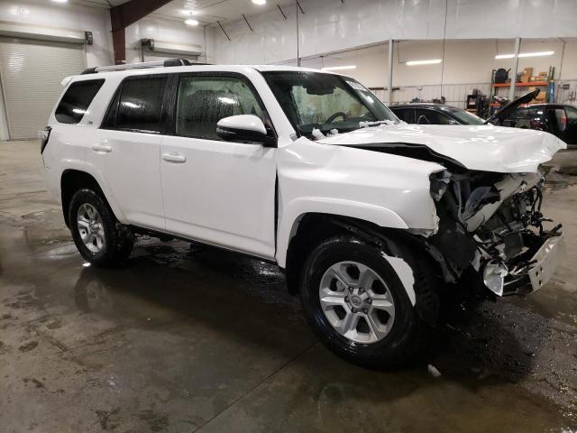JTENU5JR4N6036472 - 2022 TOYOTA 4RUNNER SR5/SR5 PREMIUM WHITE photo 4