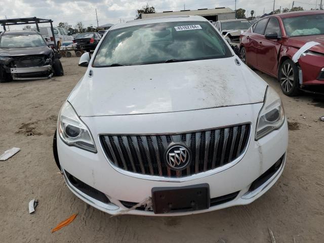 2G4GS5GX1G9103528 - 2016 BUICK REGAL PREMIUM WHITE photo 5