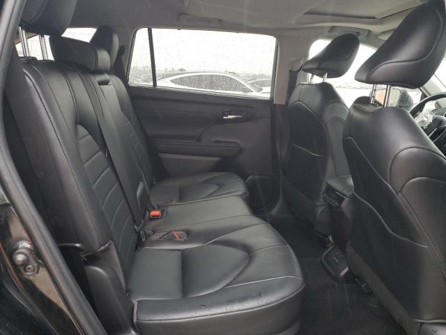 5TDGZRBH5NS244954 - 2022 TOYOTA HIGHLANDER XLE BLACK photo 11