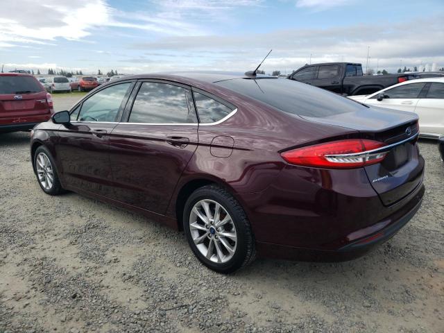 3FA6P0H73HR414138 - 2017 FORD FUSION SE BURGUNDY photo 2