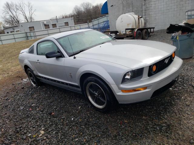 1ZVFT80N165223376 - 2006 FORD MUSTANG ST SILVER photo 4