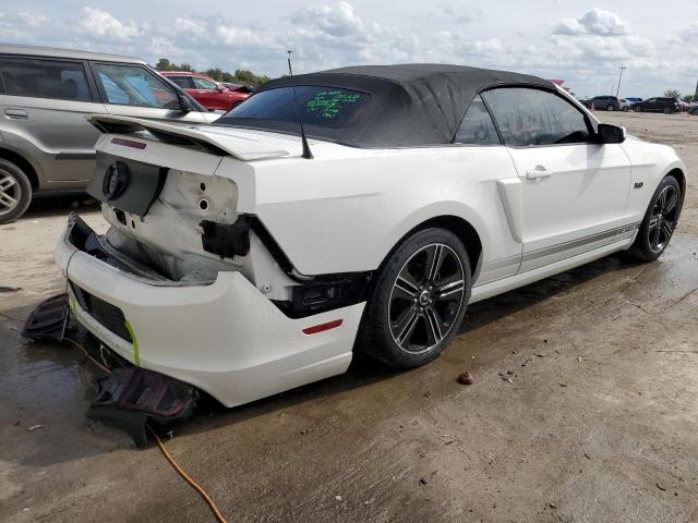 1ZVBP8FF4D5268554 - 2013 FORD MUSTANG GT WHITE photo 3