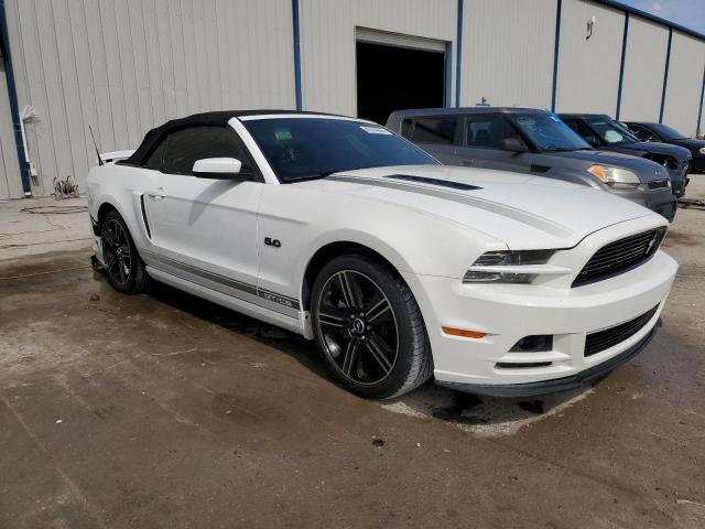 1ZVBP8FF4D5268554 - 2013 FORD MUSTANG GT WHITE photo 4