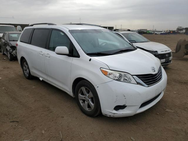 5TDKK3DCXBS026999 - 2011 TOYOTA SIENNA LE WHITE photo 4