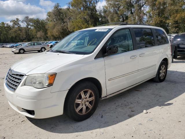 2A4RR5D15AR493432 - 2010 CHRYSLER TOWN AND C TOURING WHITE photo 1