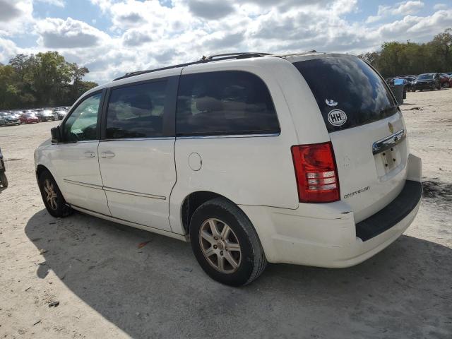 2A4RR5D15AR493432 - 2010 CHRYSLER TOWN AND C TOURING WHITE photo 2